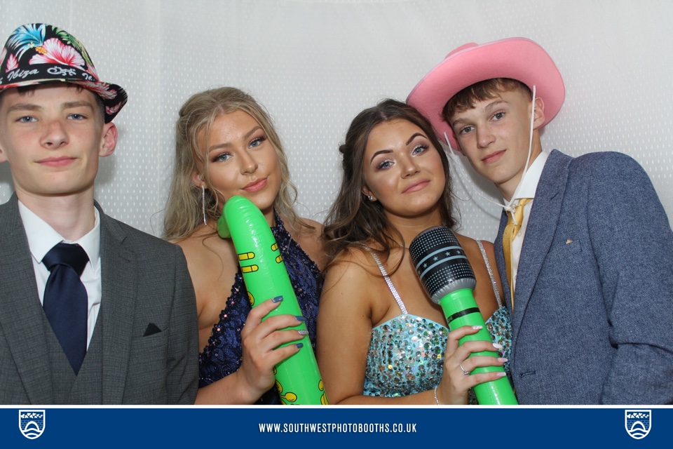 Ivybridge Community College Year 11 Prom | View more photos from the event at gallery.southwestphotobooths.co.uk/u/SWPB/Ivybridge-Community-College-Year-11-Prom